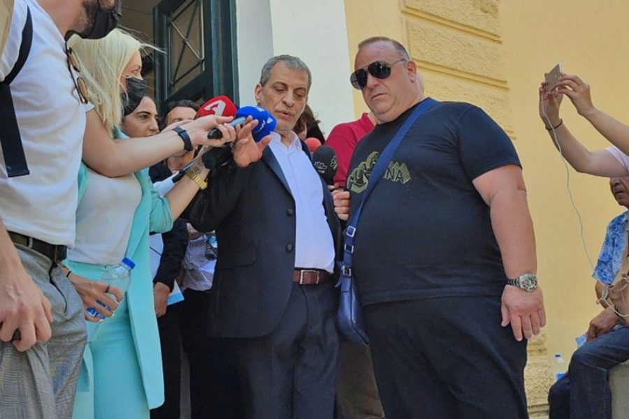 Εκείνος είναι το «θύμα» λέει ο δικηγόρος του - Θέμης Αδαμαντίδης: Αύριο η δίκη για τον ξυλοδαρμό της Βαρβάρας Κίρκη