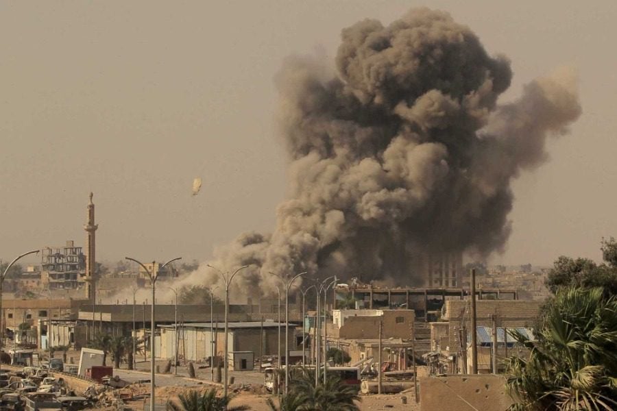 Αμπου Ντάμπι: Εκρήξεις στο αεροδρόμιο – Αναφορές για νεκρούς και τραυματίες - Οι αντάρτες Χούτι έλαβαν την ευθύνη για την επίθεση στο αεροδρόμιο