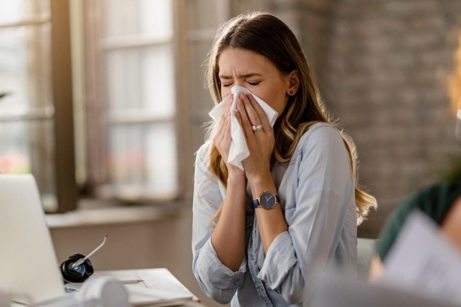 Ανησυχία για τον συνδυασμό κορωνοϊού και γρίπης τον χειμώνα - Τι αναφέρουν οι ειδικοί