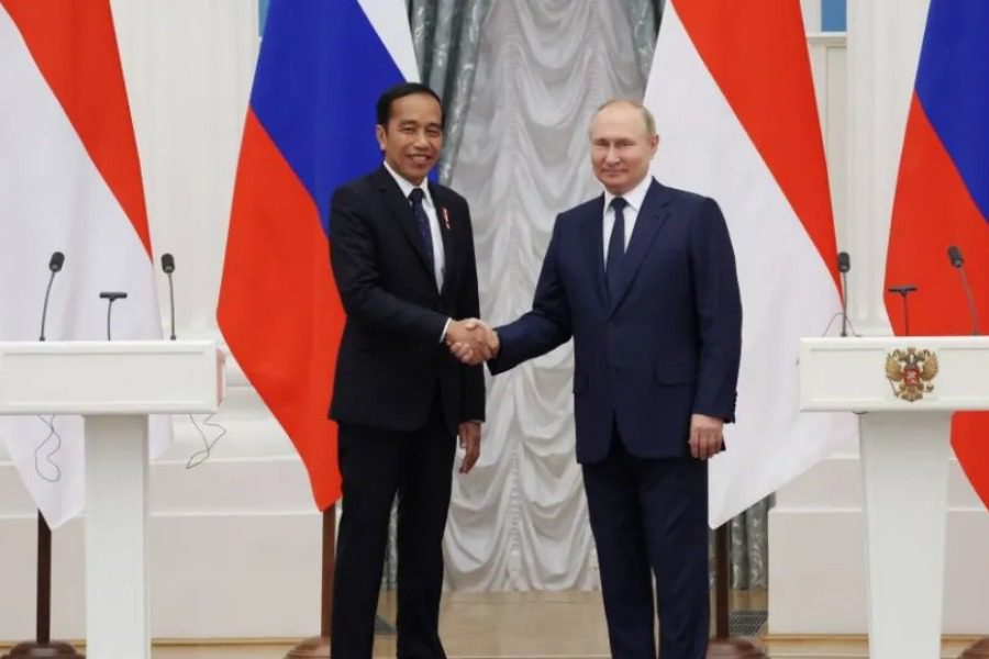 «Παρέδωσα στον Πούτιν μήνυμα από τον Ζελένσκι» λέει από τη Μόσχα ο πρόεδρος της Ινδονησίας - Το άνοιγμα ενός διαύλου επικοινωνίας μεταξύ Μόσχας και Κιέβου φαίνεται ότι επιδιώκει ο πρόεδρος της Ινδονησίας