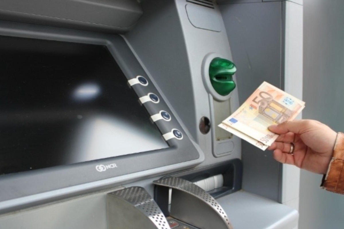 «Χλώμιασαν» όλοι οι Έλληνες: Χωρίς τράπεζες για 4 ημέρες, «συναγερμός» από την έκτακτη ανακοίνωση