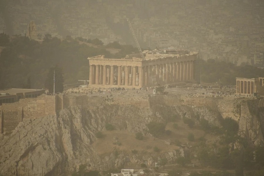 Καιρός: Επιμένει η αφρικανική σκόνη πάνω από την Ελλάδα