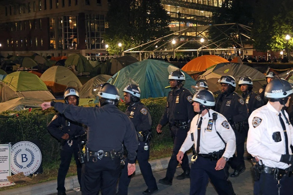 Διαδηλώσεις στα πανεπιστήμια: Αστυνομικός πυροβόλησε στη διάρκεια της εφόδου στο Columbia - Πάνω από 2.000 οι συλλήψεις