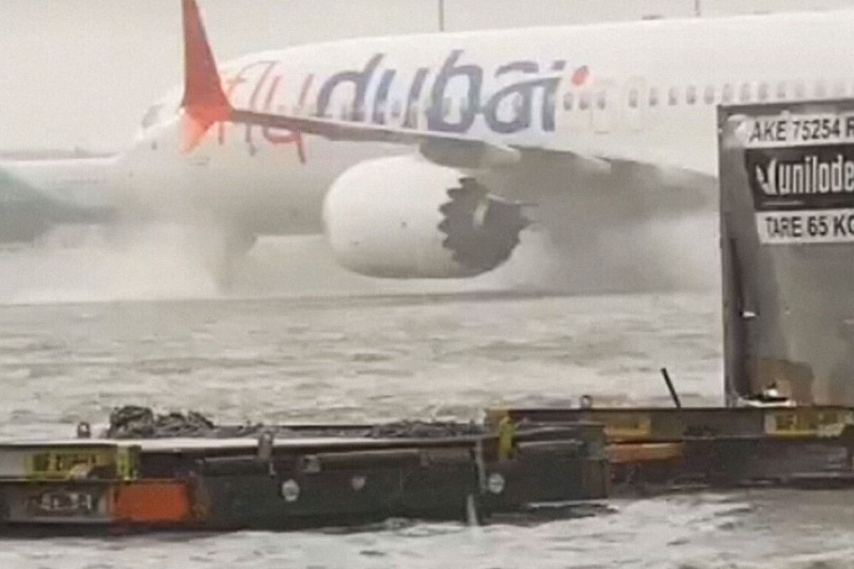 Δείτε βίντεο από Ντουμπάι: Πλημμύρες από τις σφοδρές νεροποντές - Το αεροδρόμιο μετατράπηκε σε λίμνη