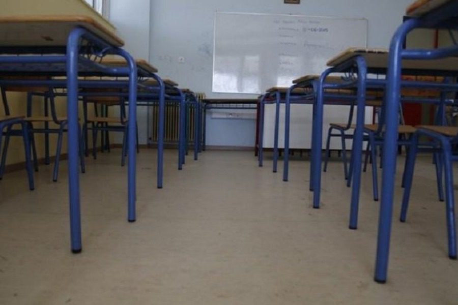 Εικόνες ντροπής σε σχολείο της Θεσσαλονίκης την ώρα του μαθήματος - Εισβολή και τραυματισμός καθηγήτριας