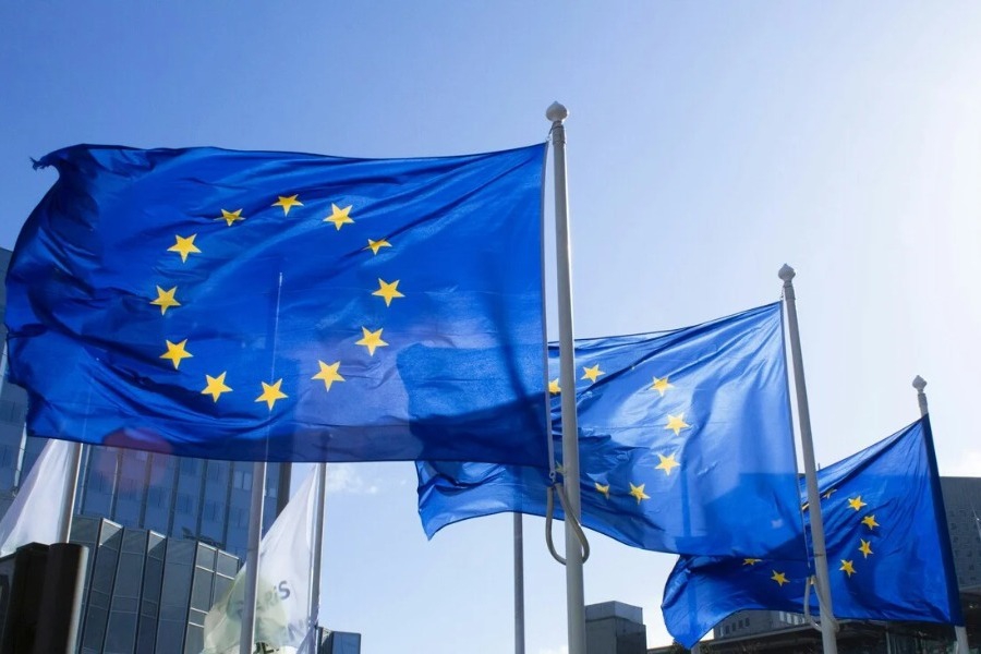 Η Ευρωπαϊκή Επιτροπή κατηγορείται ότι χρηματοδοτεί την εγκατάλειψη μεταναστών στη Σαχάρα