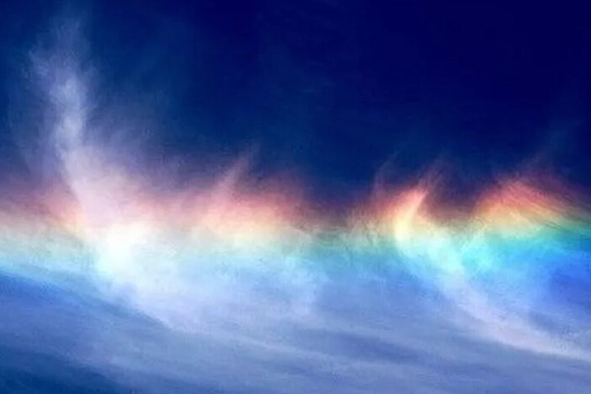 Firε Rainbow: Τι είναι το σπάνιο φαινόμενο που εμφανίστηκε την Τετάρτη
