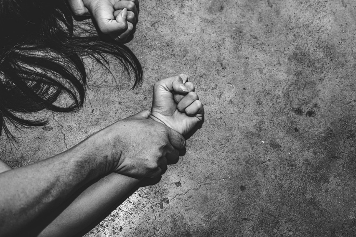 Λάρισα: Συγκλονιστική μαρτυρία - «Με βίαζε σε ξενοδοχείο του Βόλου από τα 12 μου χρόνια»