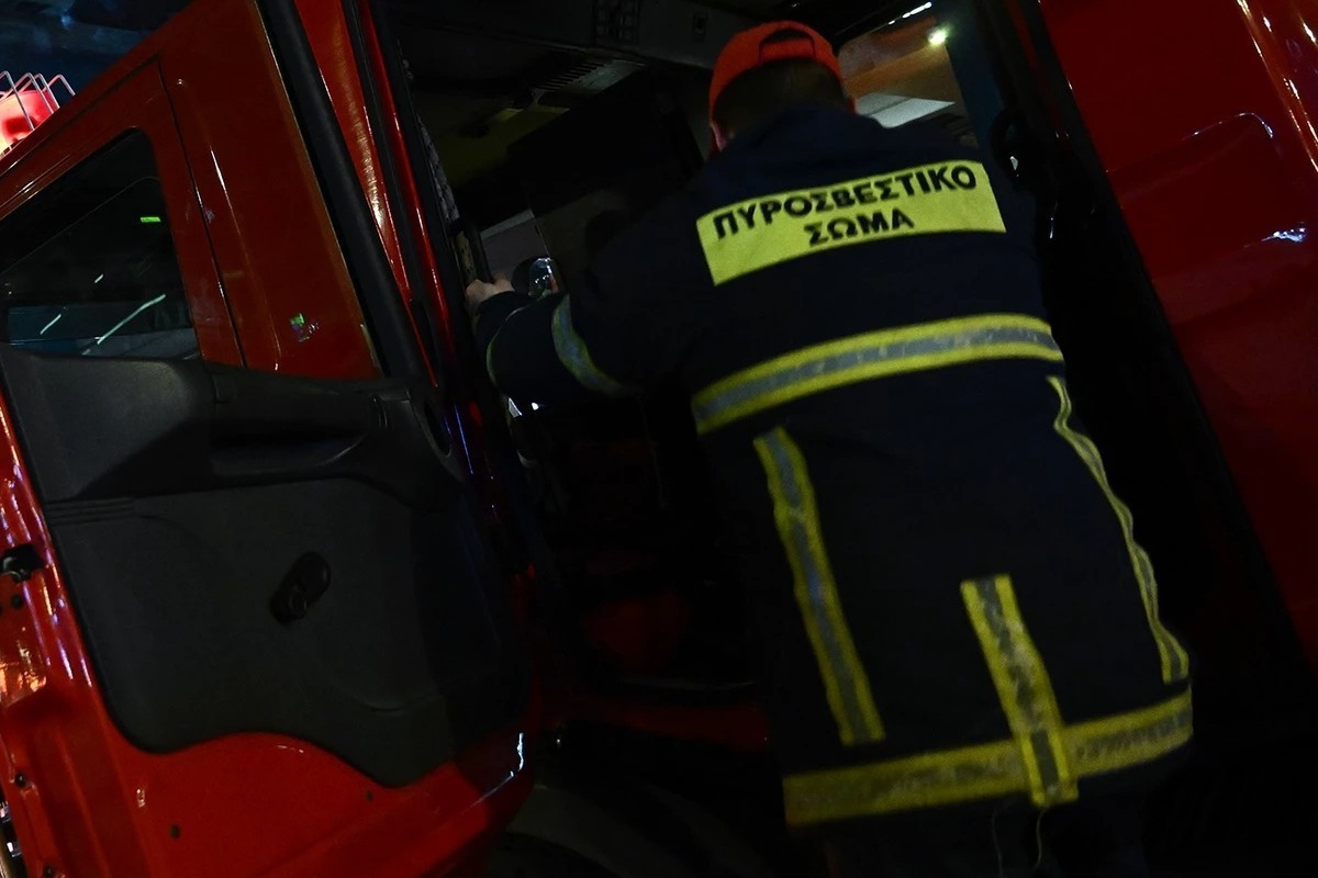 Τραγωδία στο Πήλιο: Σορός αγνώστων στοιχείων εντοπίστηκε μετά από φωτιά σε αυτοκίνητο