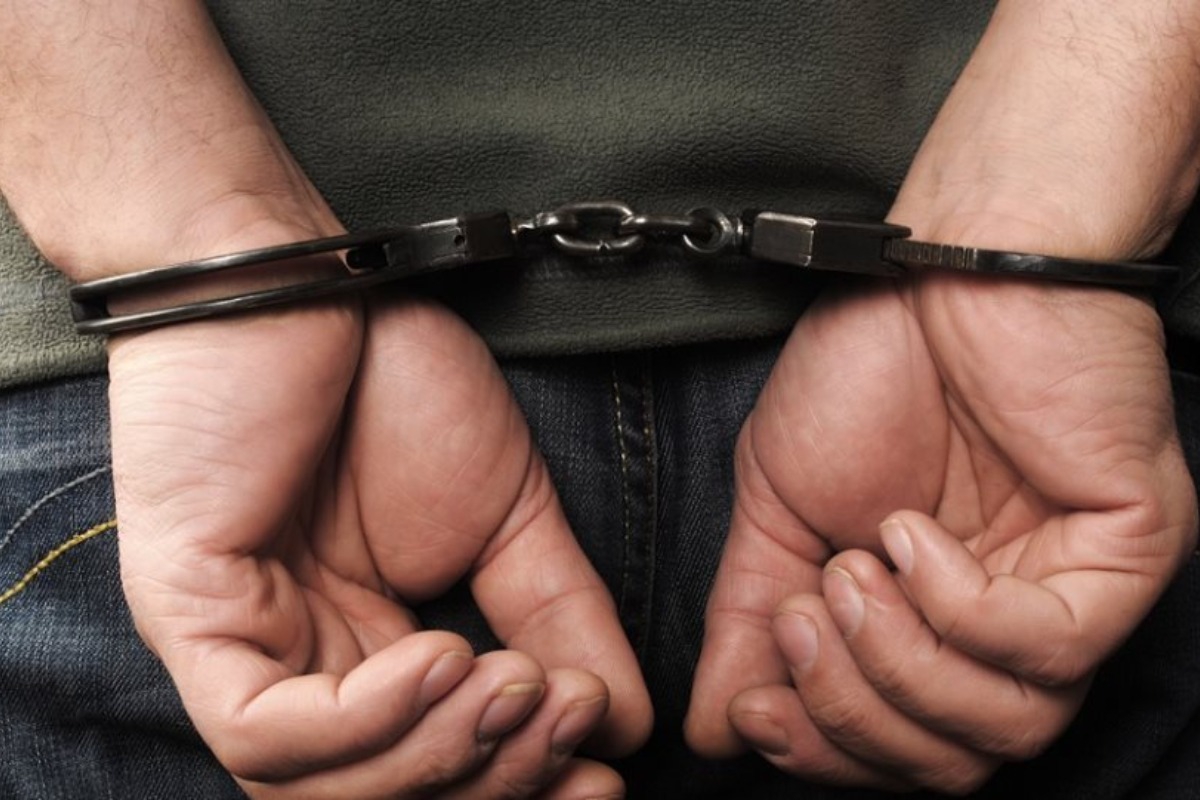 Τρόμος για 22χρονη στη Θεσσαλονίκη, την παρακολουθούσε ένας 60χρονος με χαρτοκόπτη