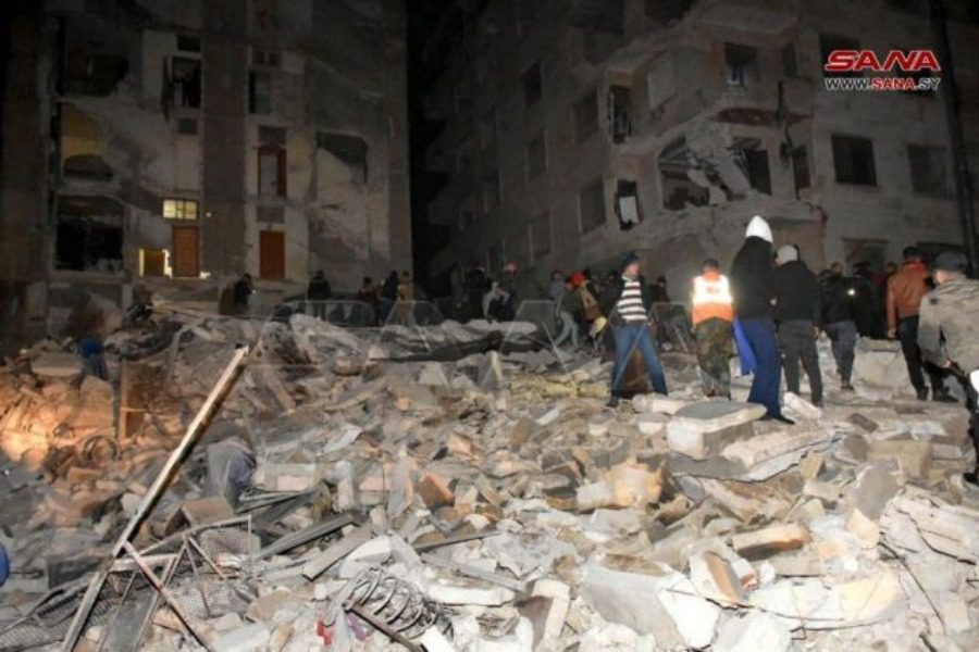 Τρομακτικός σεισμός: Εκατοντάδες οι νεκροί στην Τουρκία και τη Συρία από τα 7,7 Ρίχτερ