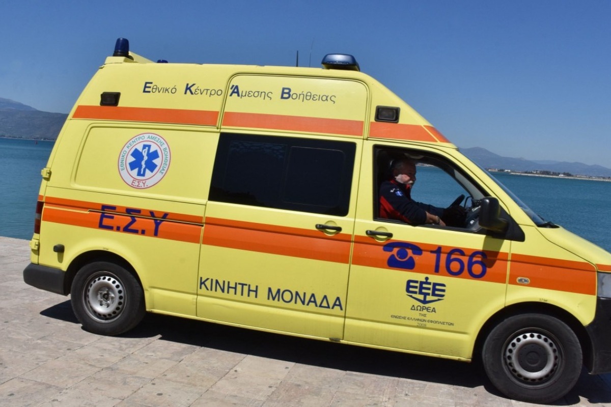 Αρτέμιδα: Σοβαρό τροχαίο ατύχημα με παράσυρση πεζού - Νοσηλεύεται σε κρίσιμη κατάσταση