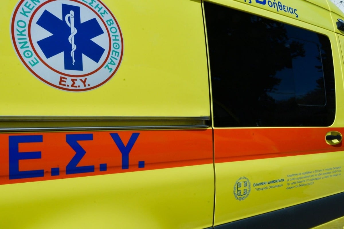 Θρίλερ στην Εύβοια: Γυναίκα βρέθηκε νεκρή σε πάρκινγκ στα Νέα Στύρα