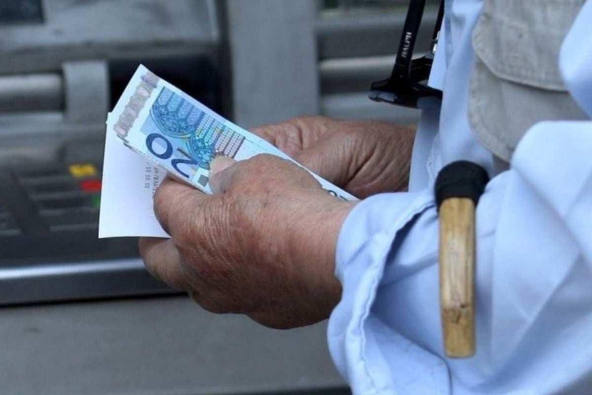 Καλοκαίρι με γεμάτο πορτοφόλι: Αναδρομικά έως 18.000€ για χιλιάδες συνταξιούχους - Οι δικαιούχοι
