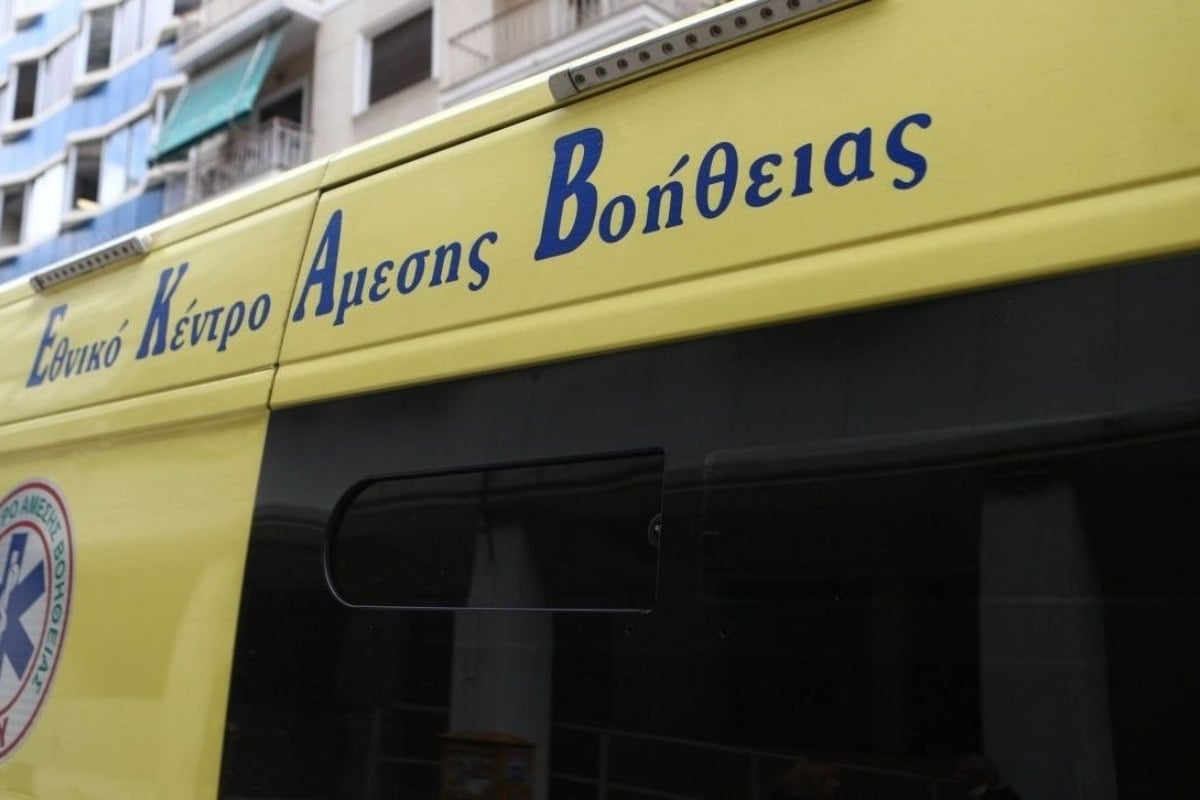 Σφοδρή σύγκρουση αυτοκινήτων στο Γαλαξίδι - Ένα άτομο απεγκλωβίστηκε χωρίς τις αισθήσεις του