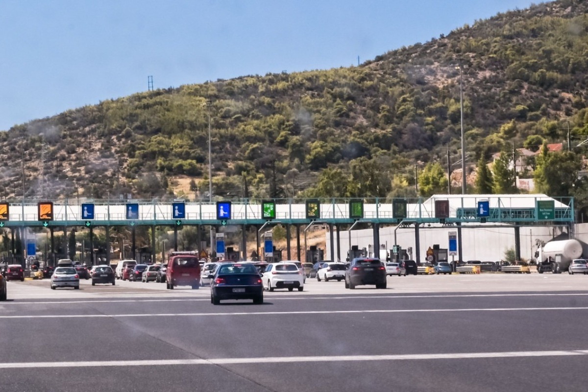 Κίνηση στους δρόμους: Στο «κόκκινο» η Αθηνών – Κορίνθου, από την Κινέτα έως τη Νέα Πέραμο