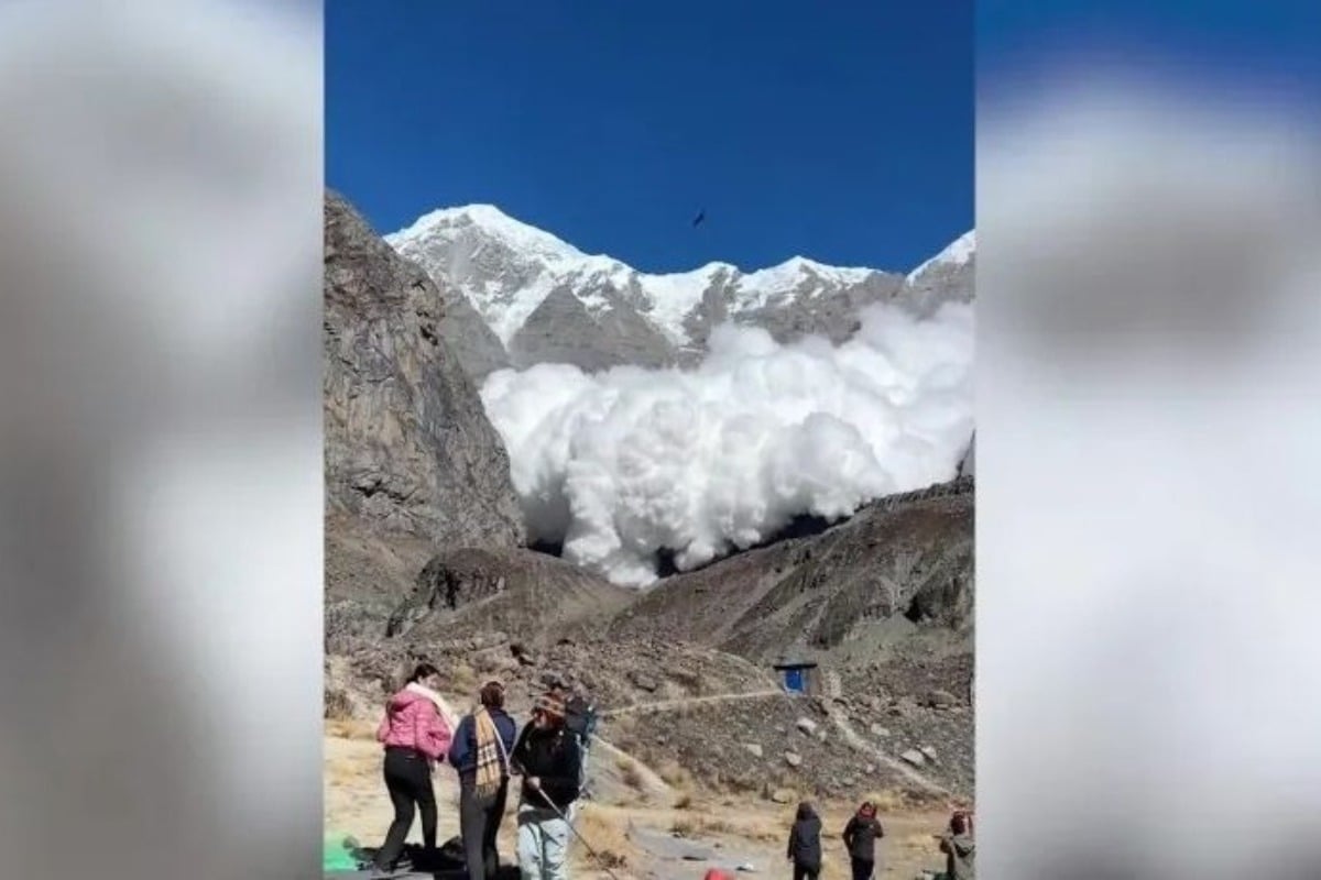 Ιμαλάια: Η στιγμή που τεράστια χιονοστιβάδα «κατάπιε» μια ολόκληρη κατασκήνωση