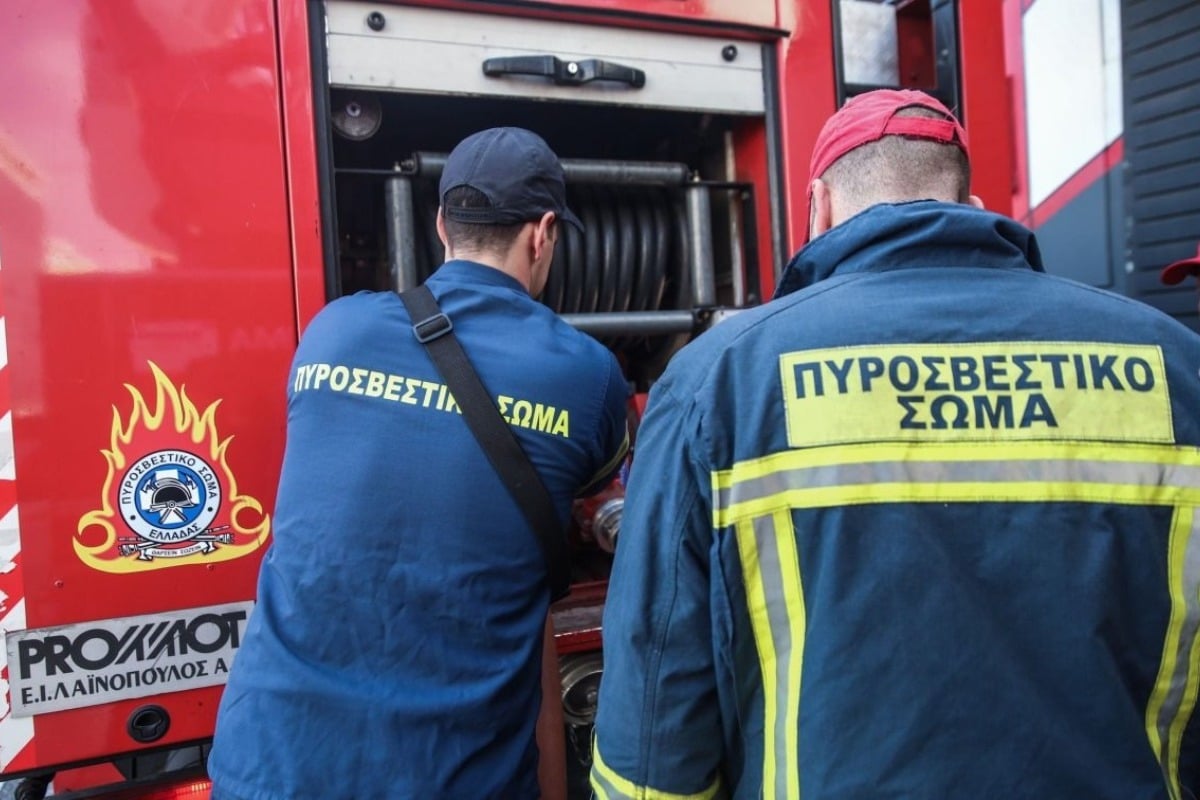 Θεσσαλονίκη: Συναγερμός για φωτιά σε διαμέρισμα – Επί τόπου η Πυροσβεστική