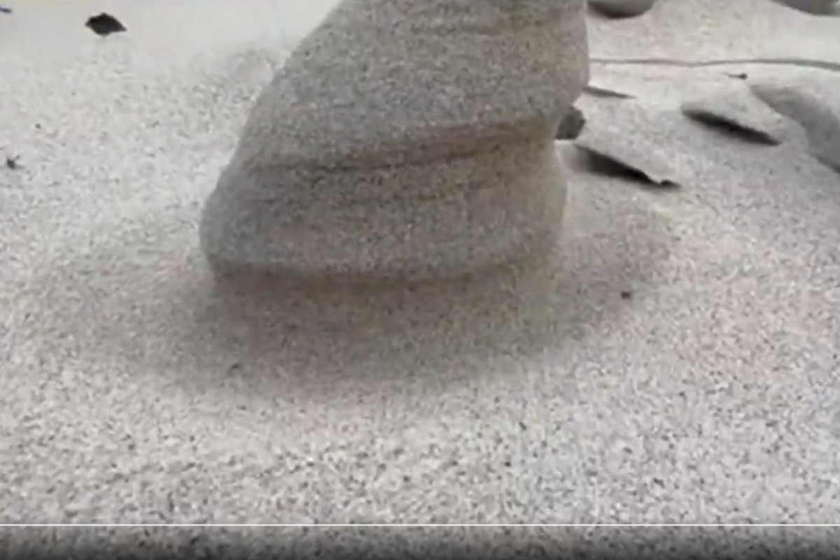 Πρωτοφανές φαινόμενο: Αμμος πάγωσε λόγω του ακραίου ψύχους στο Μίσιγκαν - Βίντεο