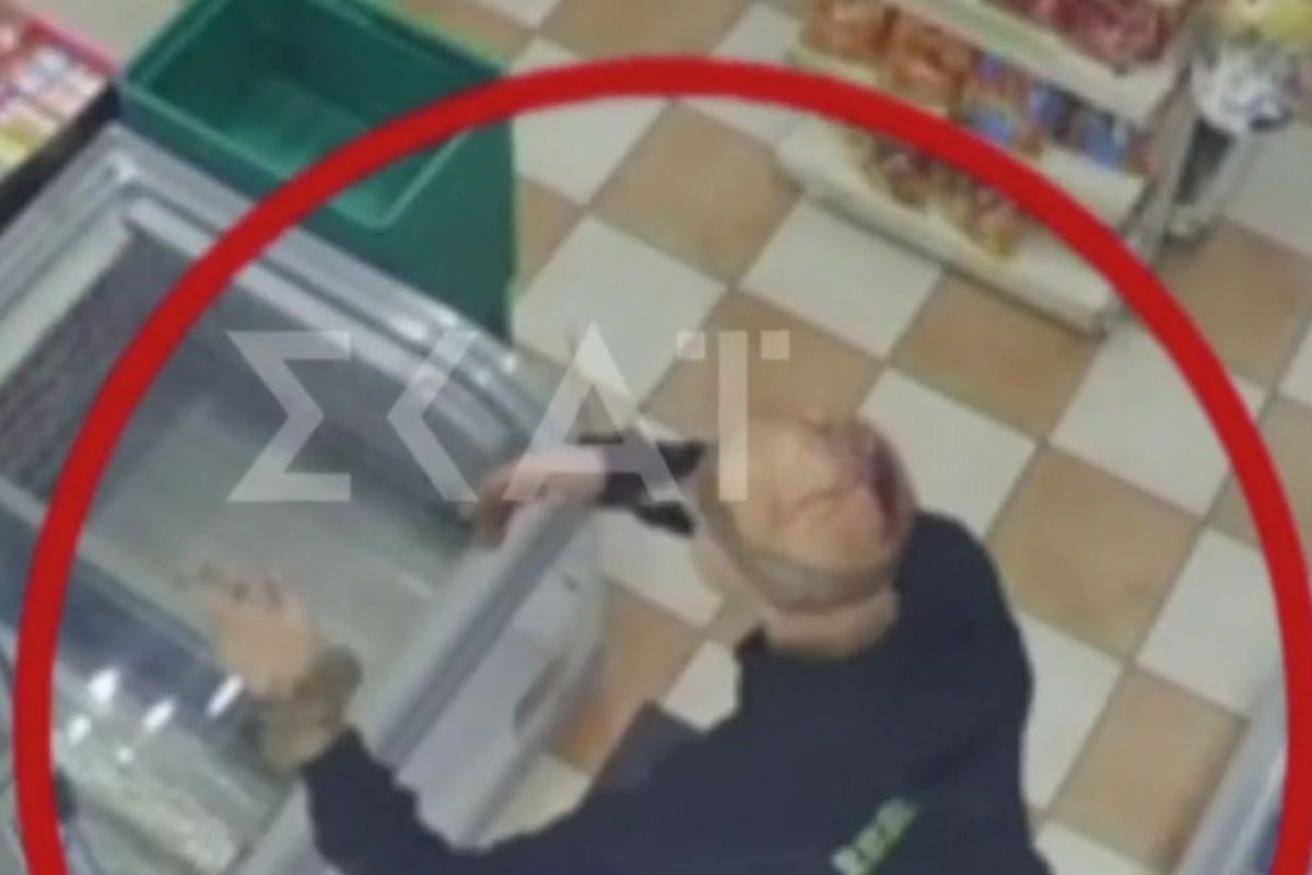 Αγιος Παντελεήμονας: Βίντεο ντοκουμέντο - Η στιγμή που ο 47χρονος ζητά βοήθεια αιμόφυρτος