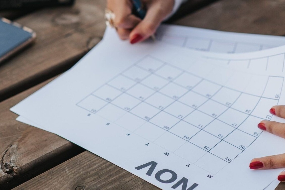 Αργίες 2026: Οι δυο που χάνουμε - Όλα τα τριήμερα της νέας χρονιάς