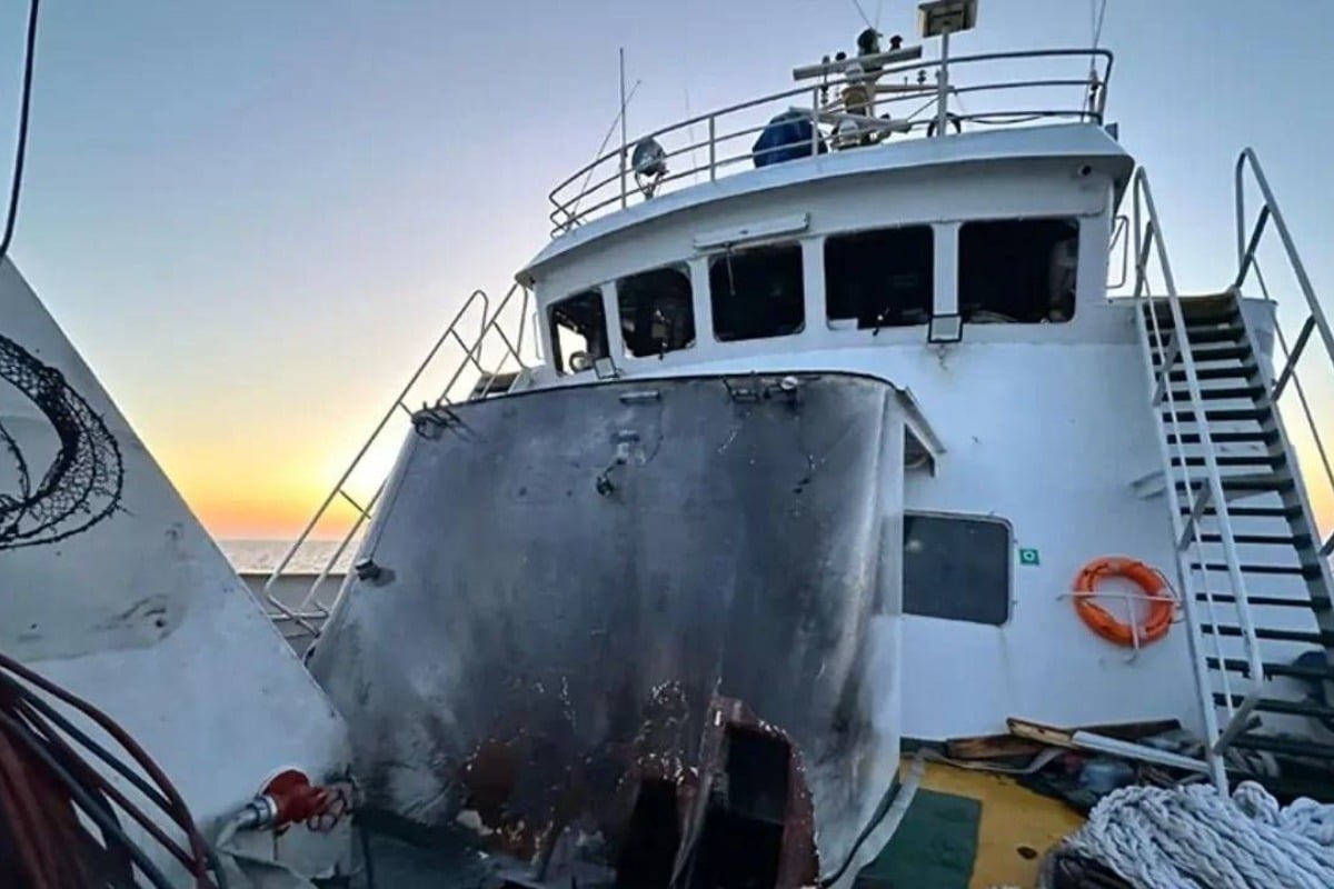 Χτυπήθηκε πλοίο για τη Γάζα: Έλληνας καθηγητής στην αποστολή, πώς αντέδρασε η Κύπρος