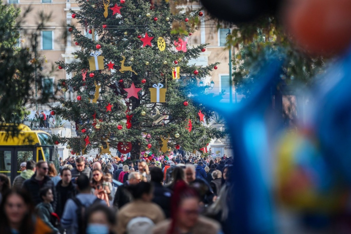Εορταστικό ωράριο: Πότε ξεκινά - Ποιες ώρες θα είναι ανοιχτά τα καταστήματα