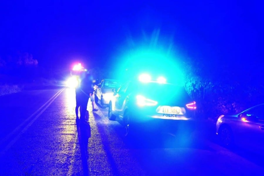 Ένοπλοι μοτοσικλετιστές άνοιξαν πυρ έξω από καφέ στην Κυψέλη