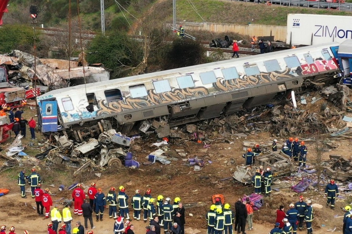 Τέμπη: Κλιμάκιο της Πυροσβεστικής στο Κουλούρι για την εμπορική αμαξοστοιχία την Παρασκευή