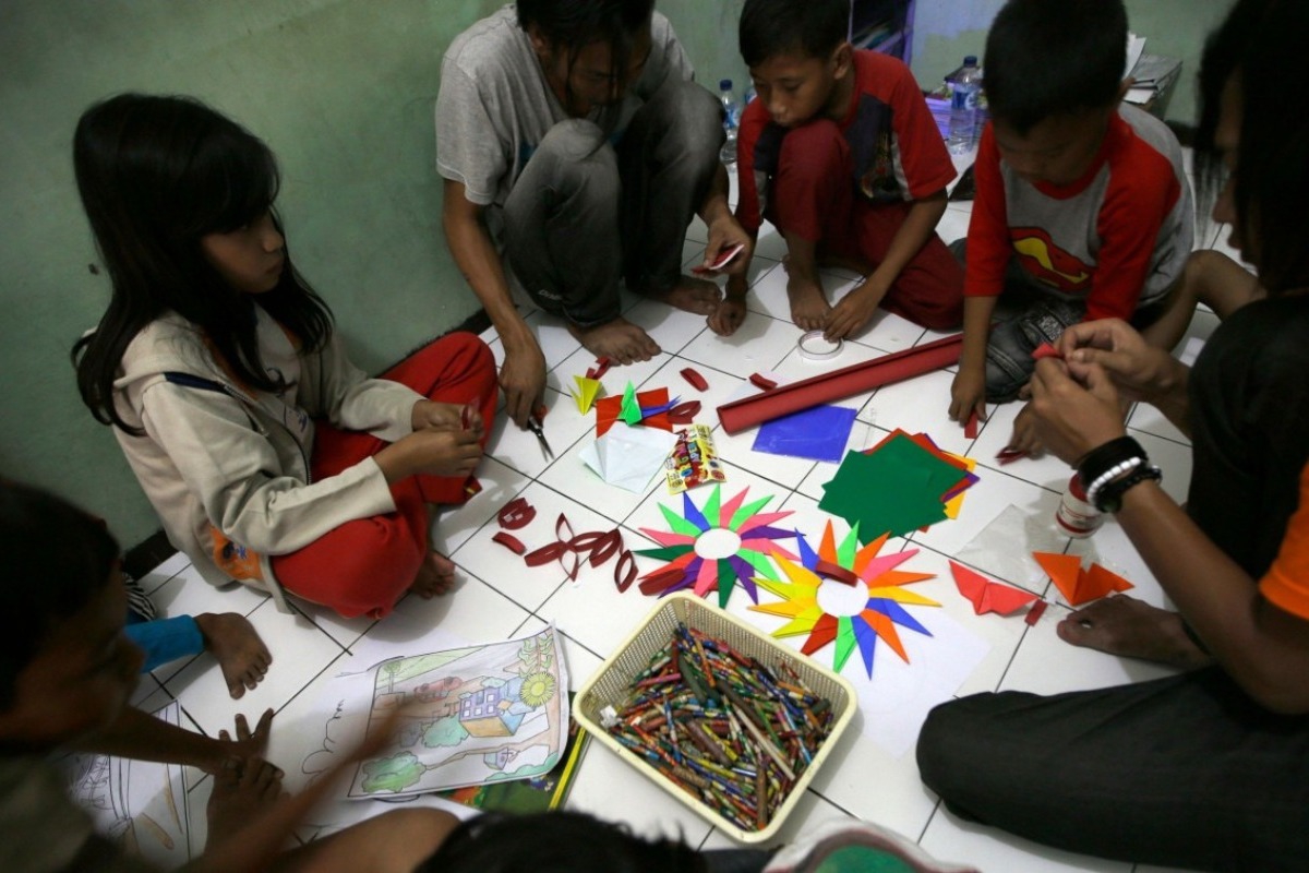 Ινδονησία: Πάνω από 1.000 μαθητές έπαθαν τροφική δηλητηρίαση από σχολικά γεύματα