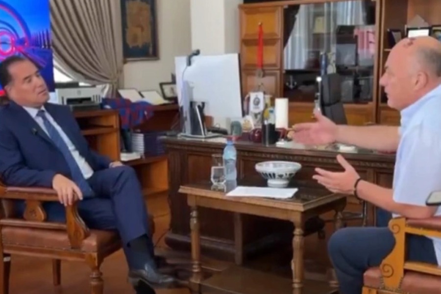 Ο «απολαυστικός» διάλογος Γεωργιάδη - Μπέου: «Σε παραδέχομαι, είσαι ο Ρονάλντο»