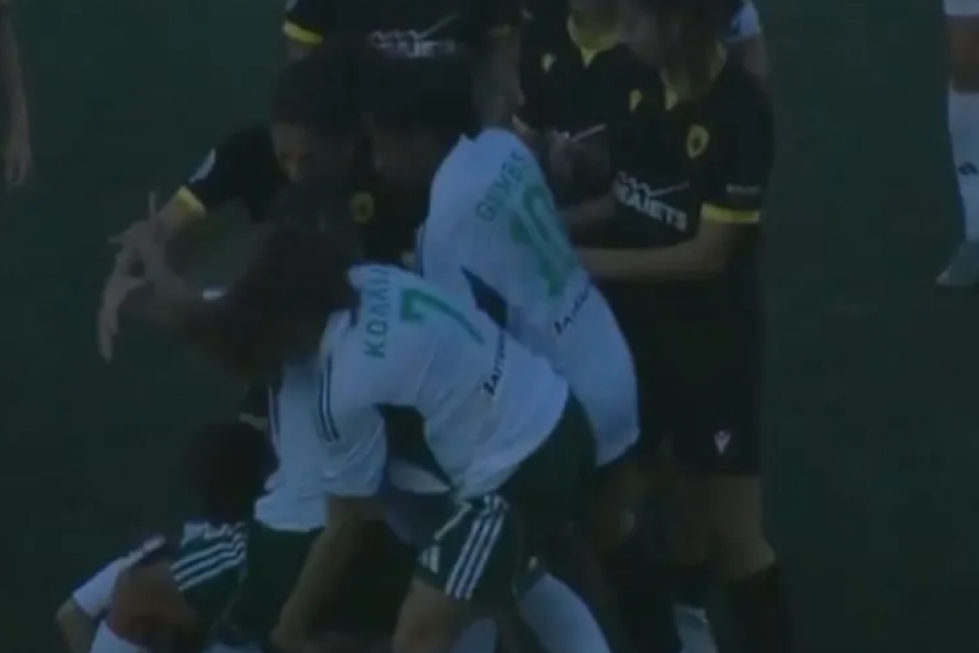 Ξύλο στο φινάλε του ντέρμπι του ποδοσφαίρου γυναικών - Η ΑΕΚ 2-1 με ανατροπή τον Παναθηναϊκό, δείτε βίντεο