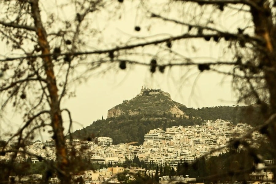 Καιρός - Τσατραφύλλιας: Πού θα δούμε τα πρώτα 30άρια του 2025