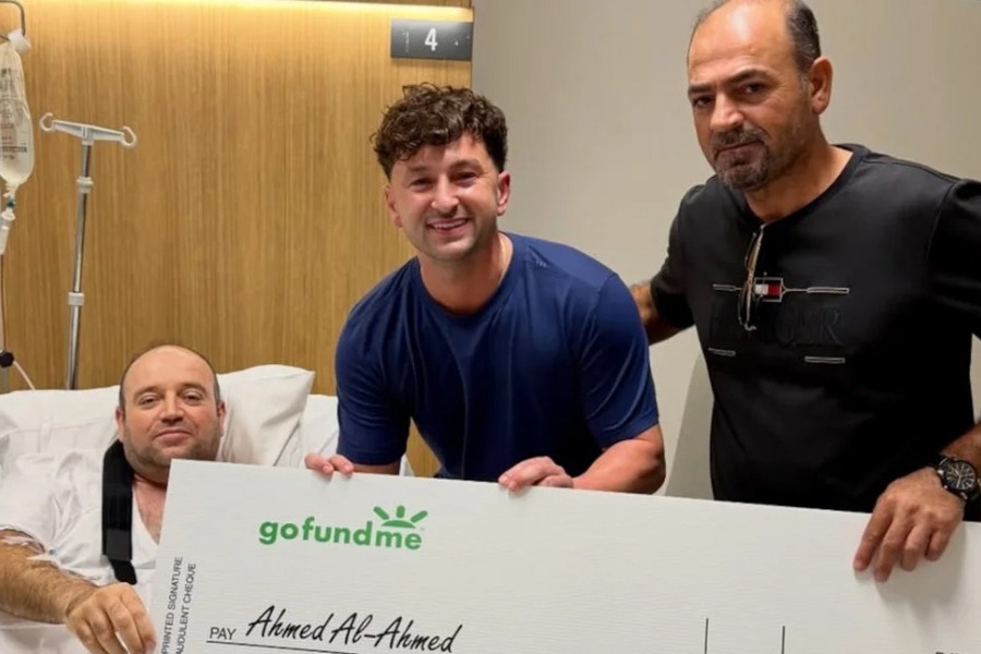 Έδωσαν επιταγή 2,5 εκατ. δολαρίων στον ήρωα του μακελειού της Αυστραλίας - «Το αξίζω;» ρώτησε