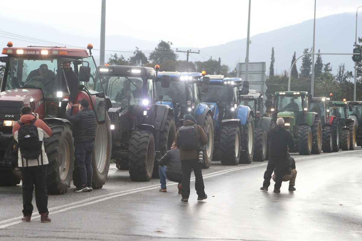 Αγρότες σχεδιάζουν απόβαση με τρακτέρ στο λιμάνι της Θεσσαλονίκης