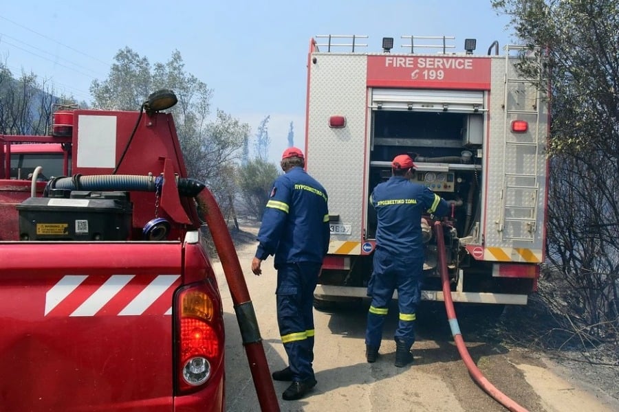 Μεγάλη φωτιά στην Αλεξανδρούπολη: Απειλούνται σπίτια