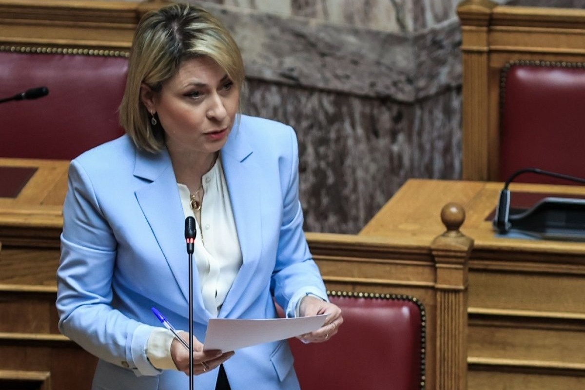 Η Χριστίνα Αλεξοπούλου δέχτηκε φραστική επίθεση στην Πάτρα: «Να φύγετε δολοφόνοι»