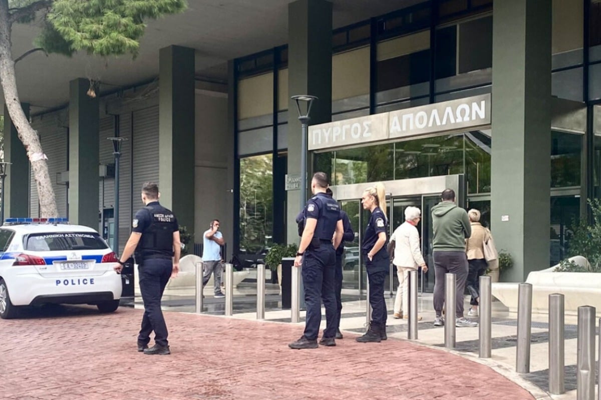 Οι κινήσεις του 44χρονου πριν τη βουτιά θανάτου από τον Πύργο Απόλλων - Περίμενε το δεύτερο παιδί του