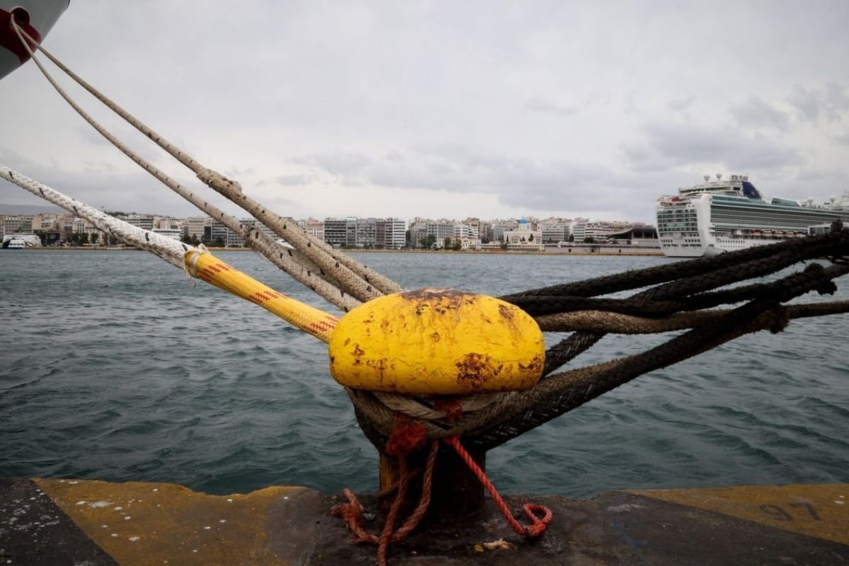 Δεμένα τα πλοία σε Πειραιά, Ραφήνα και Λαύριο - Πού υπάρχει απαγορευτικό απόπλου