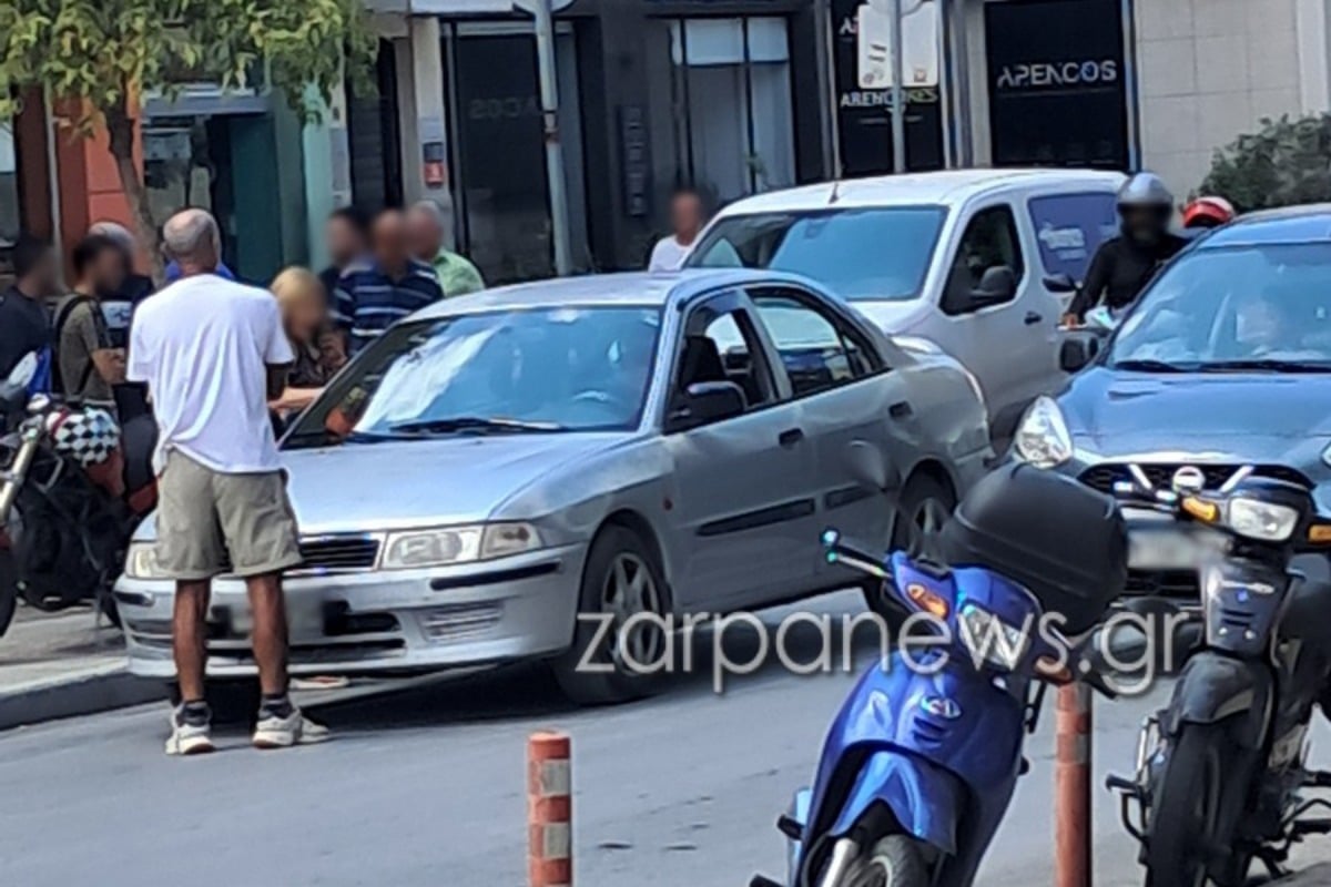 Οδηγός προσπάθησε να χτυπήσει πατέρα παιδιού ΑμεΑ στα Χανιά – Εξοργιστικό βίντεο