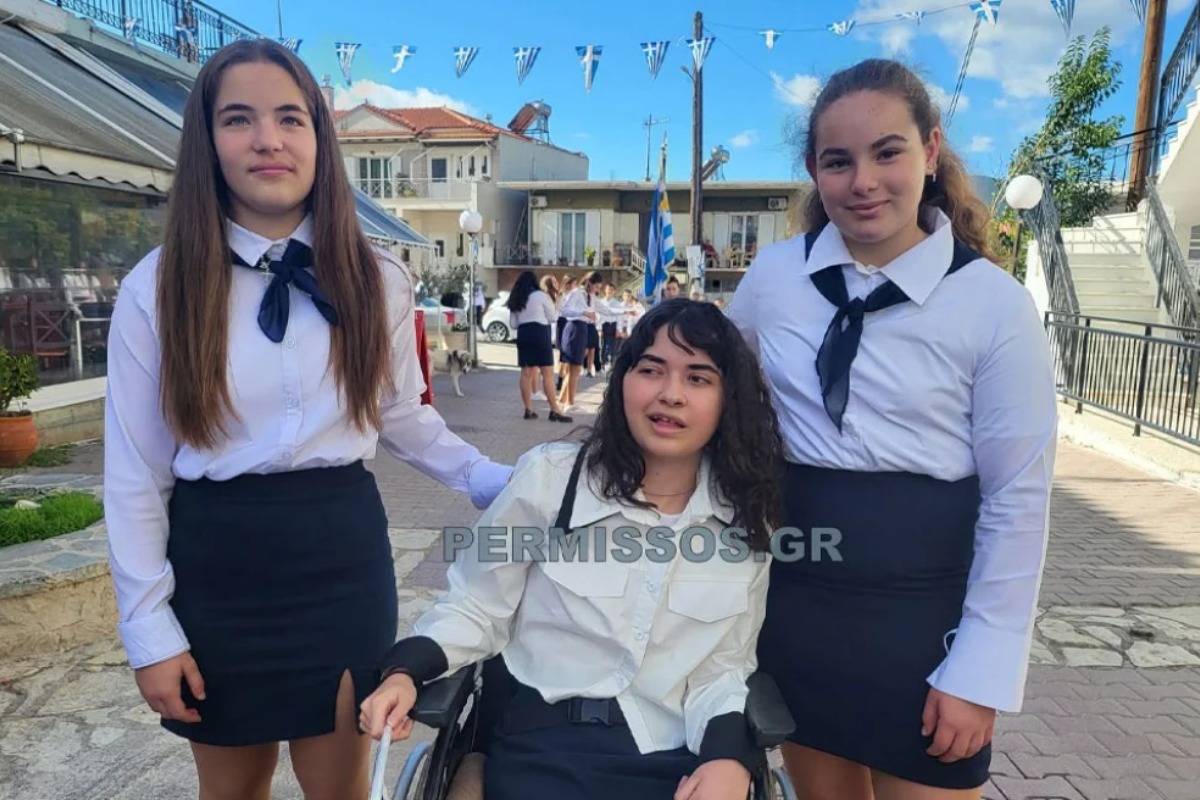 Θεσπιές: Έκανε παρέλαση η μικρή Αλεξία 6 χρόνια μετά τον βαρύτατο τραυματισμό της στο κεφάλι από αδέσποτη σφαίρα