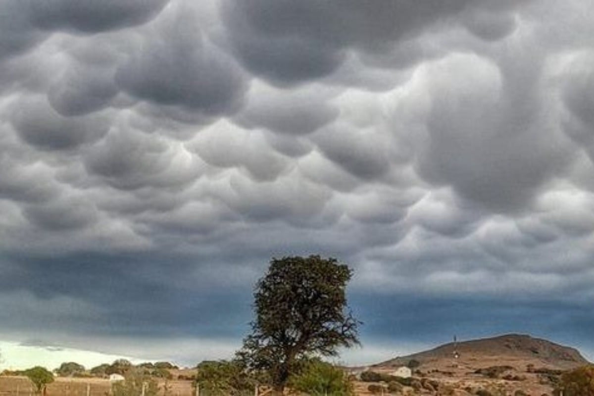 Εμφανίστηκαν σύννεφα Mammatus στην Σαμοθράκη- Τι είναι το σπάνιο φαινόμενο