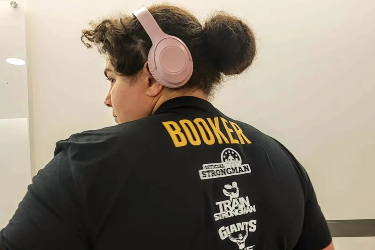 Η «πιο δυνατή γυναίκα στον κόσμο» αποκαλύφθηκε ότι γεννήθηκε άνδρας και της αφαιρέθηκε ο τίτλος