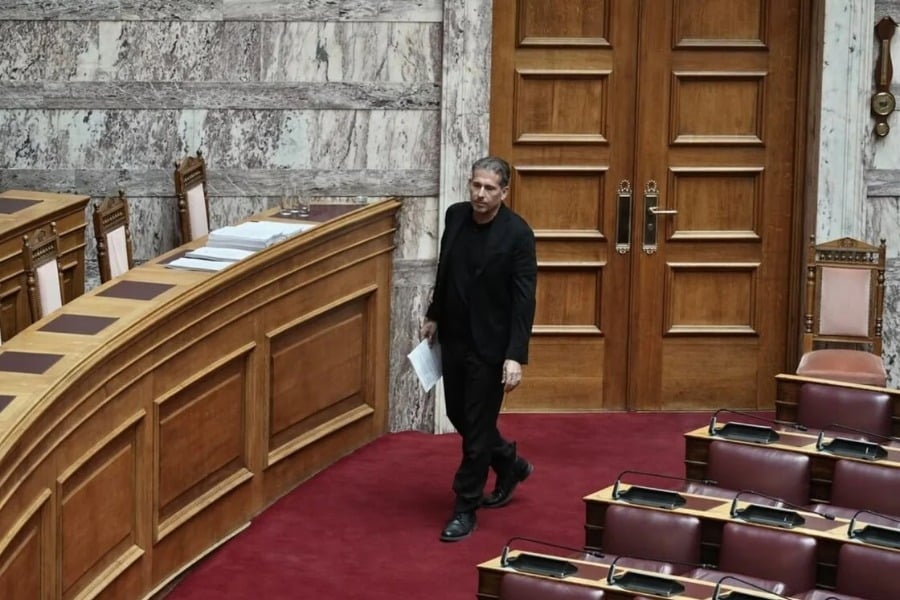 «Από αύριο μόνο φραπέ»: Η απάντηση Καραναστάση για την κλήση επειδή οδηγούσε υπό την επήρεια αλκοόλ