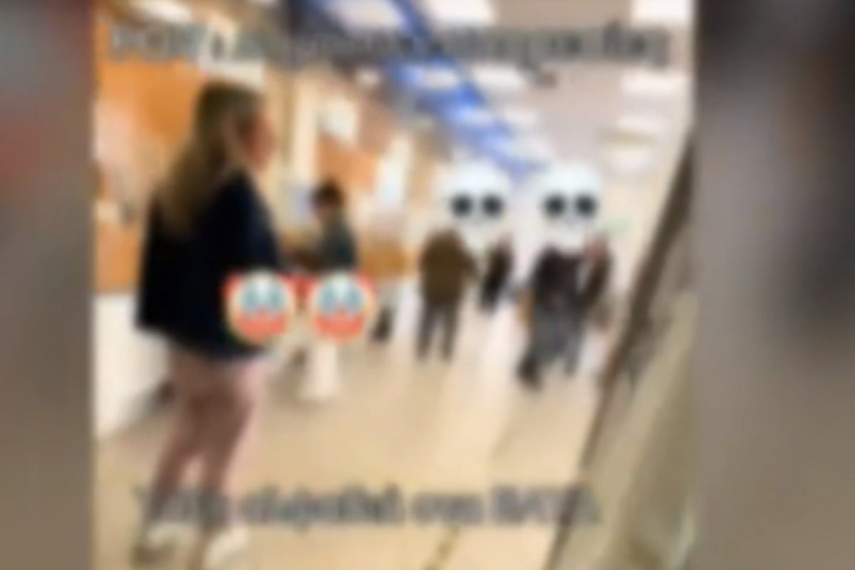 Χαμός στα ΕΛΤΑ Καλαμάτας επειδή παραχώρησαν προτεραιότητα σε μια έγκυο - Δείτε το βίντεο