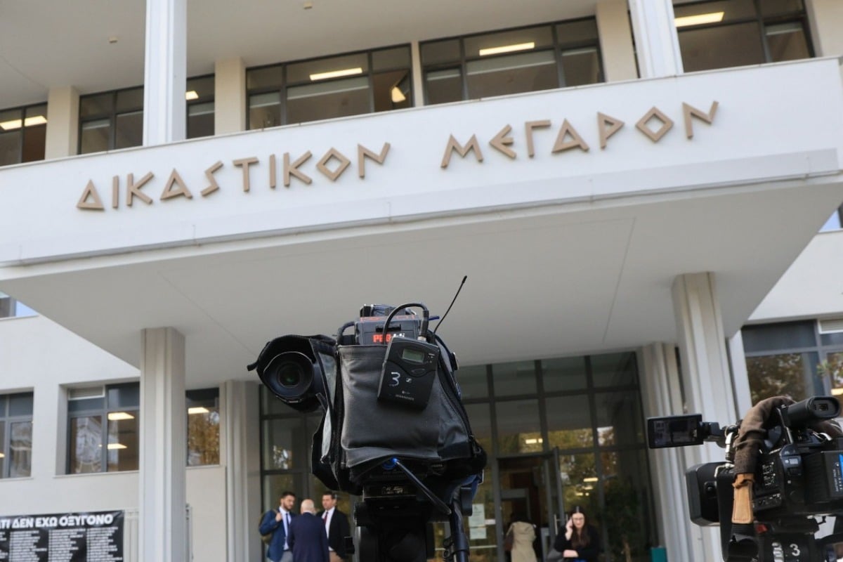 Λάρισα: Διακόπηκε η δίκη για τα βίντεο των Τεμπών - Απέρριψε το αίτημα για αναβολή το δικαστήριο