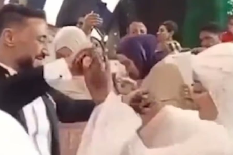 Γάμος εξελίχθηκε σε τραγωδία: Ο γαμπρός κατέρρευσε αφού υπέστη καρδιακή ανακοπή χορεύοντας με τη νύφη