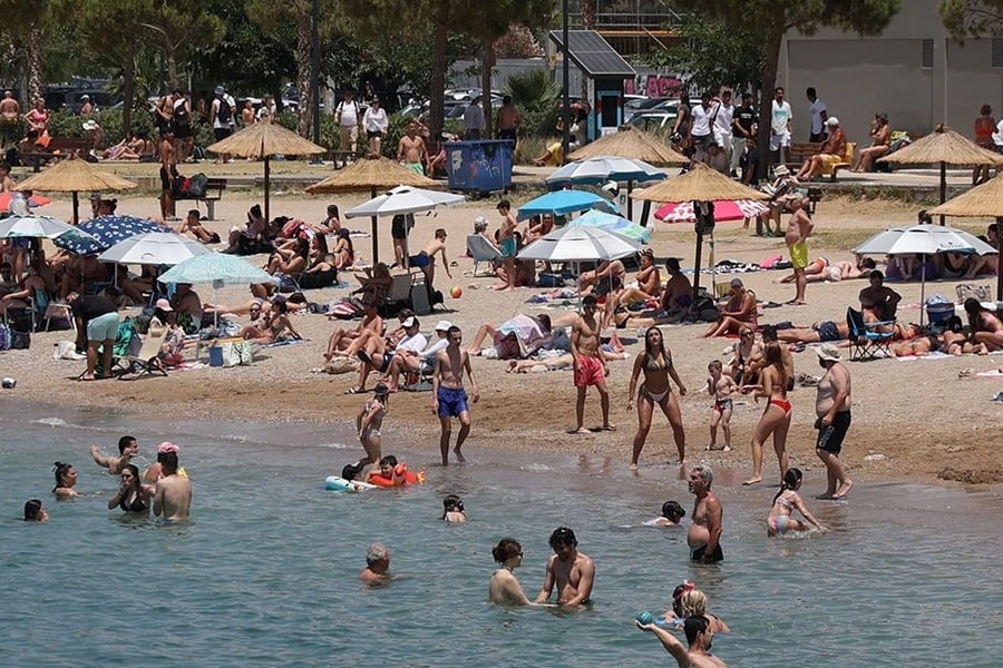 Νέος καύσωνας από την Κυριακή: Πού θα φτάσει ο υδράργυρος στην Αθήνα
