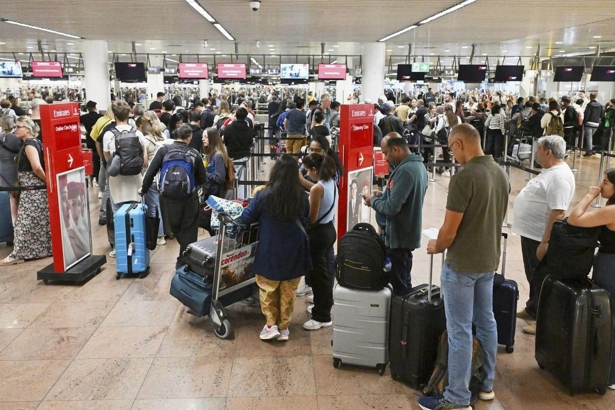 Δεύτερη ημέρα χάους σε αεροδρόμια: Τα σενάρια για κυβερνοεπίθεση - Kαθυστερήσεις και ακυρώσεις πτήσεων