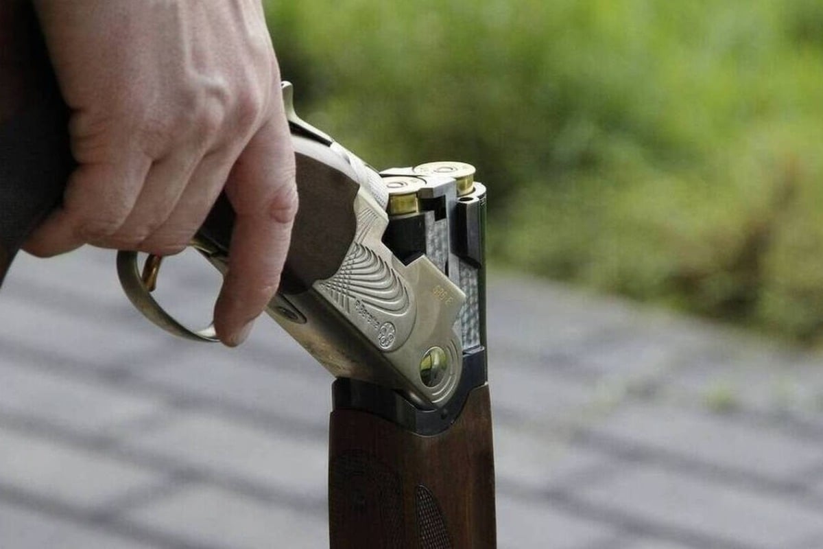 Θεσσαλονίκη: Πυροβολούσε στον αέρα με καραμπίνα γιατί τον ενόχλησαν οι φωνές –Τραυματίστηκε 15χρονος